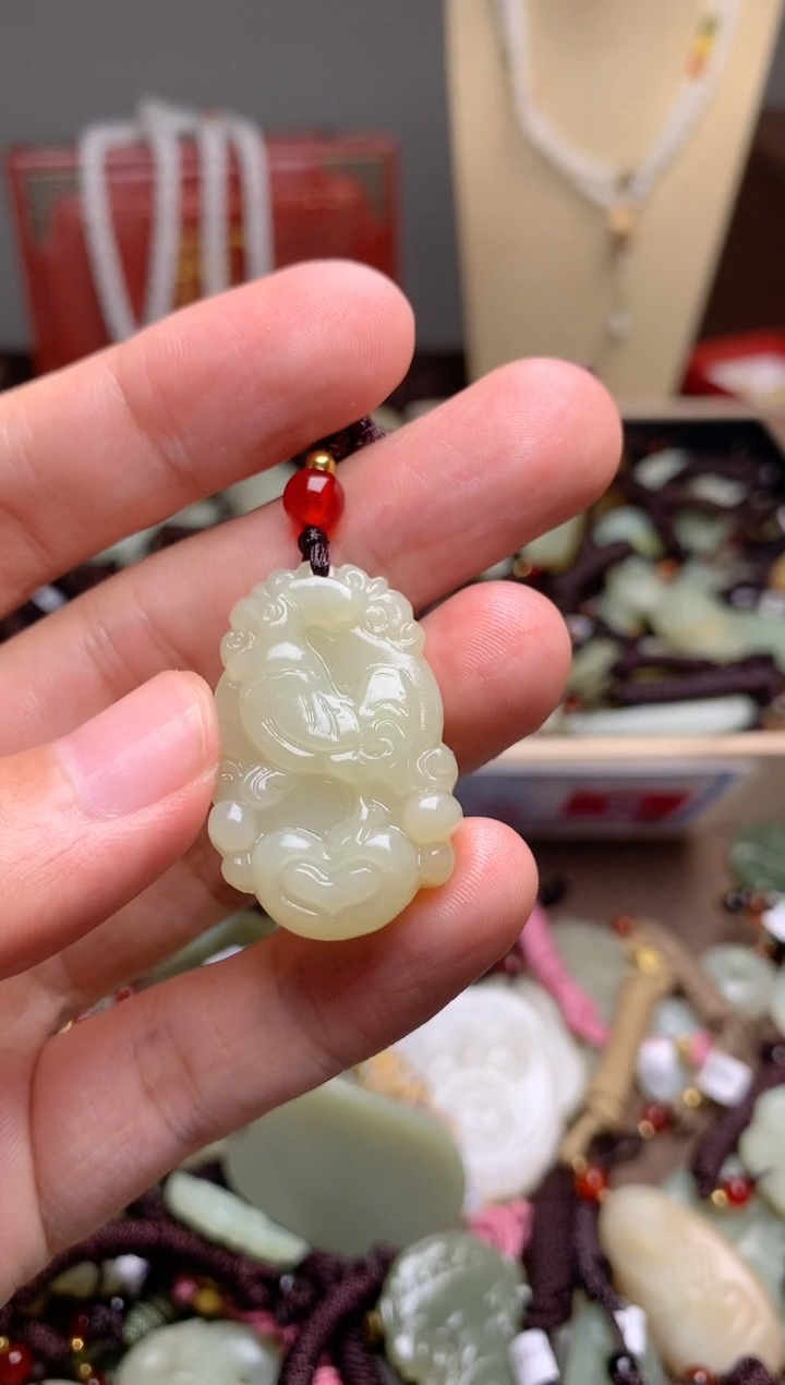 颈饰未镶嵌和田玉新疆料青海料清水和田玉吊坠