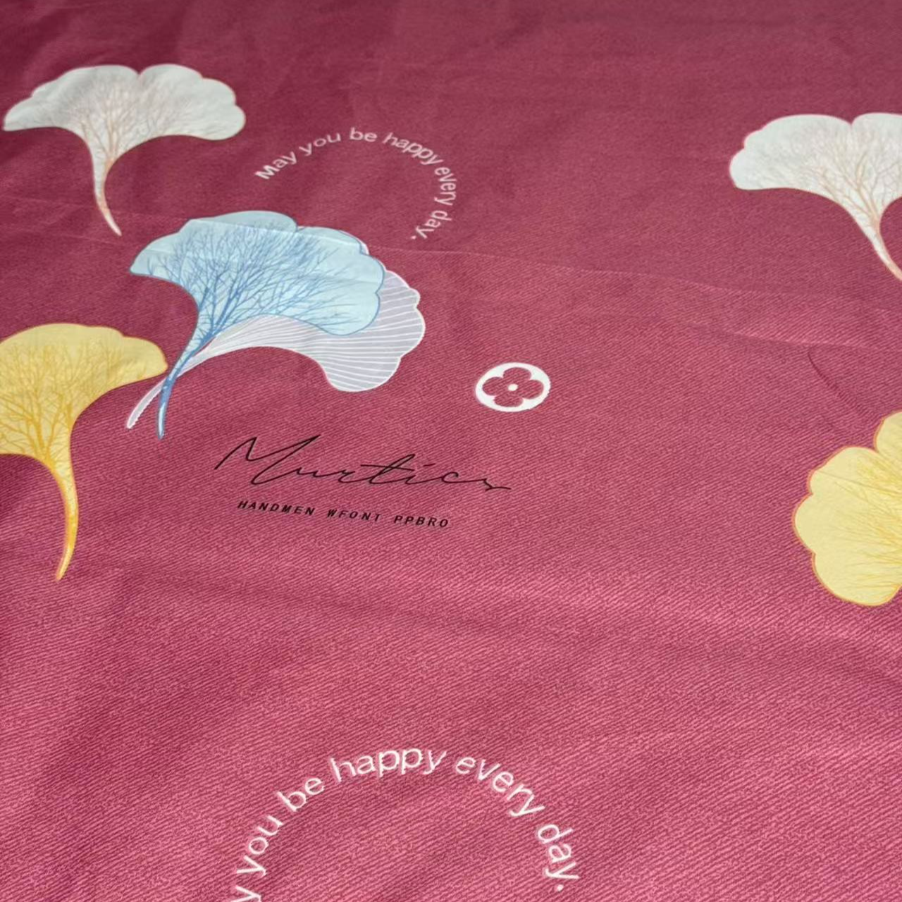 （粉丝专属）1.5*2.3紫红色叶子小布头