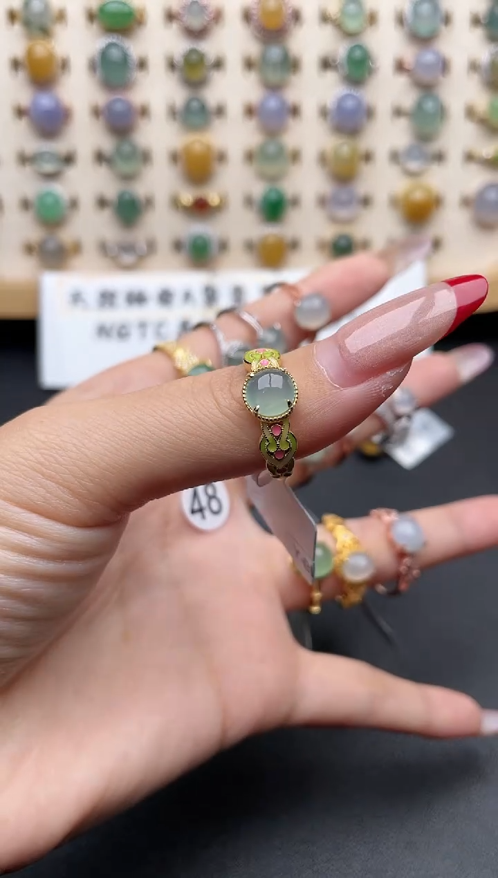 【闪购商品】翡翠戒指银S925镶嵌一物一证一礼盒