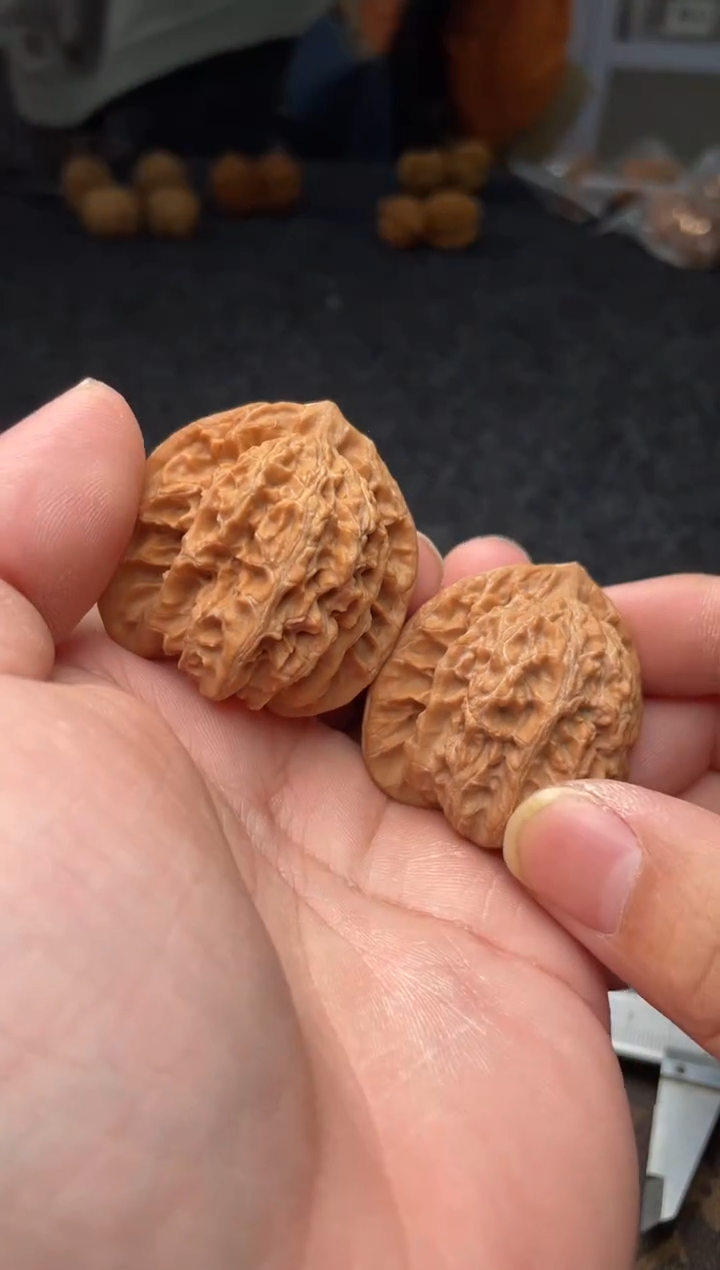 把件文玩核桃B  291号   41尺霞云岭