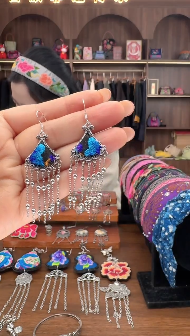 刺绣扶光苗绣传承13