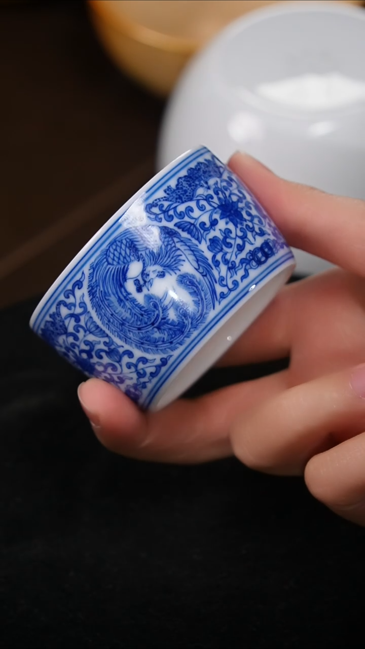 【闪购商品】其他鹤云景德镇陶瓷器纯手工手绘青花团凤主人杯