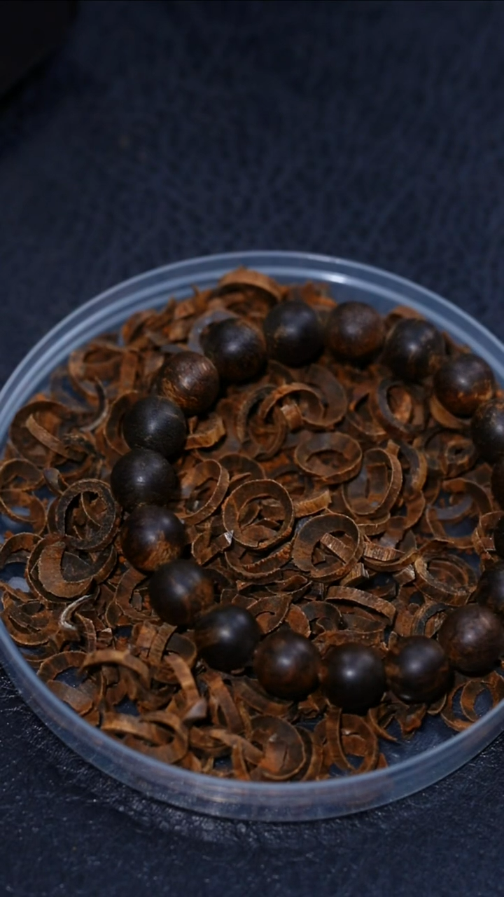 沉香沉香碎屑顶级达拉干黑棋甜甜圈1克