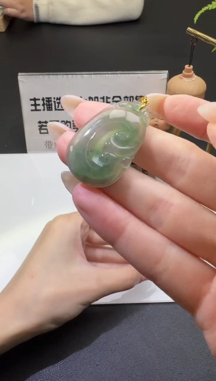 【闪购商品】翡翠颈饰未镶嵌00056675