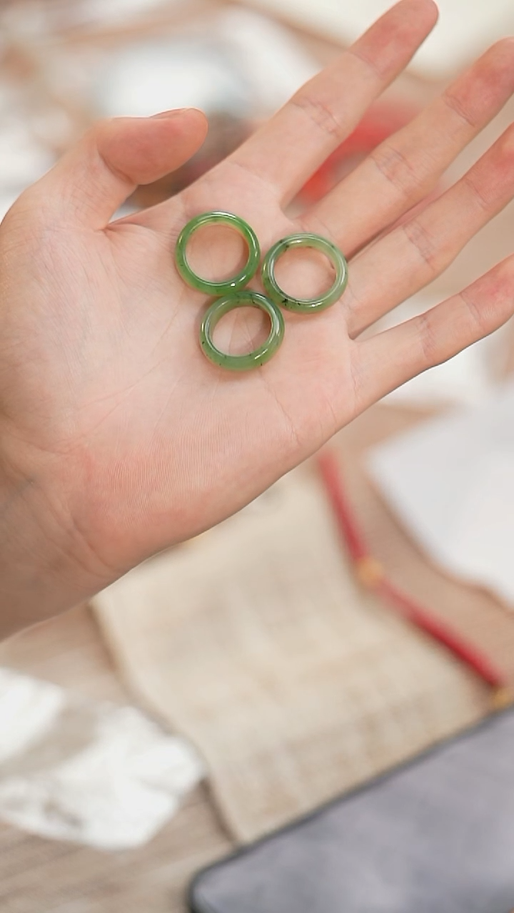 未镶嵌戒指和田玉碧玉和田玉 戒指/微黑点/18（多样性发其一）