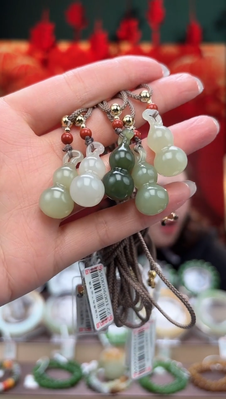 【闪购商品】和田玉吊坠(不含链)未镶嵌葫芦吊坠多样性发一件