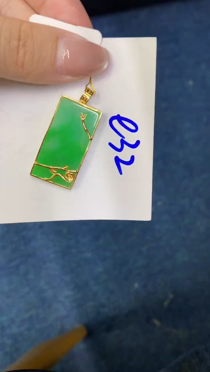 【闪购商品】翡翠18K金镶嵌颈饰00000000000