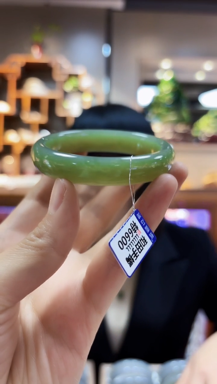 【闪购商品】和田玉手镯未镶嵌54.4