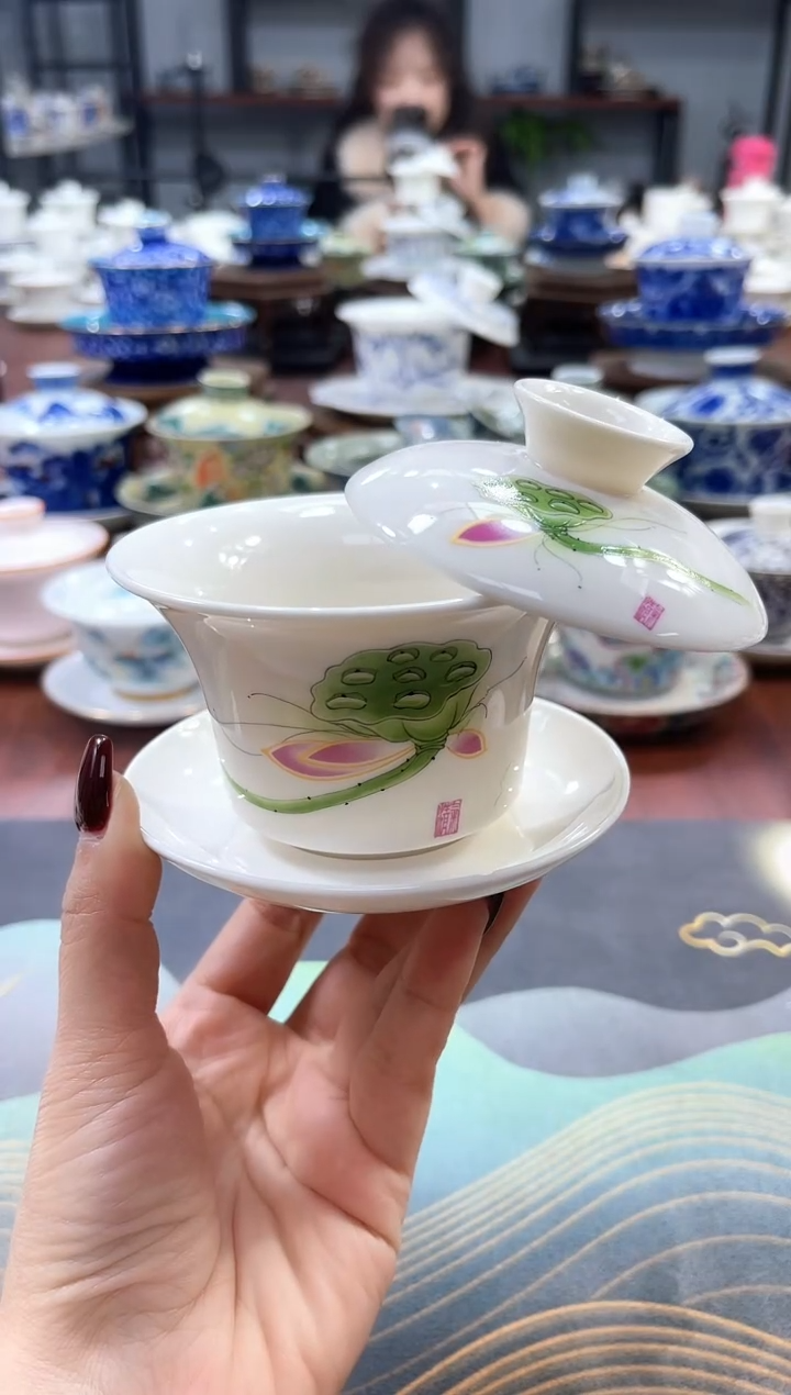 【闪购商品】小号鱼戏荷莲马蹄盖碗