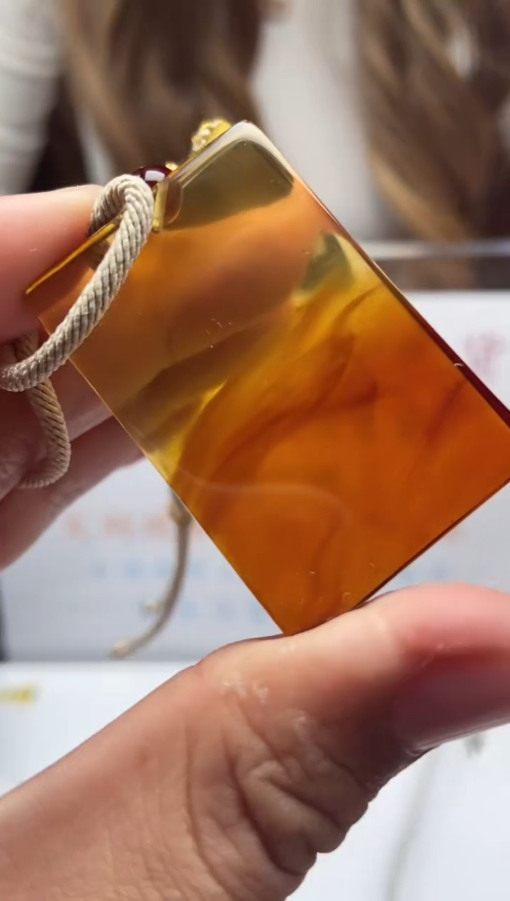 【闪购商品】定制琥珀天然琥珀拍一发一