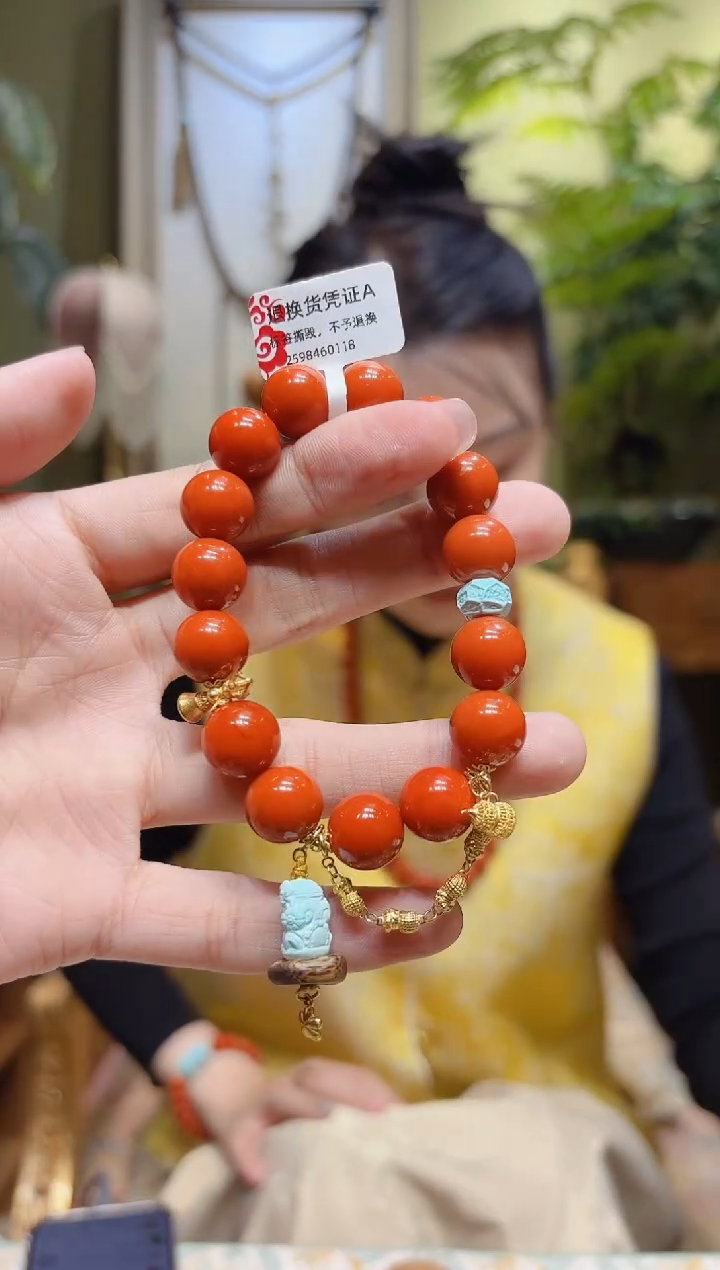 【闪购商品】南红玛瑙手串18K金镶嵌绿松度母提溜南红手串