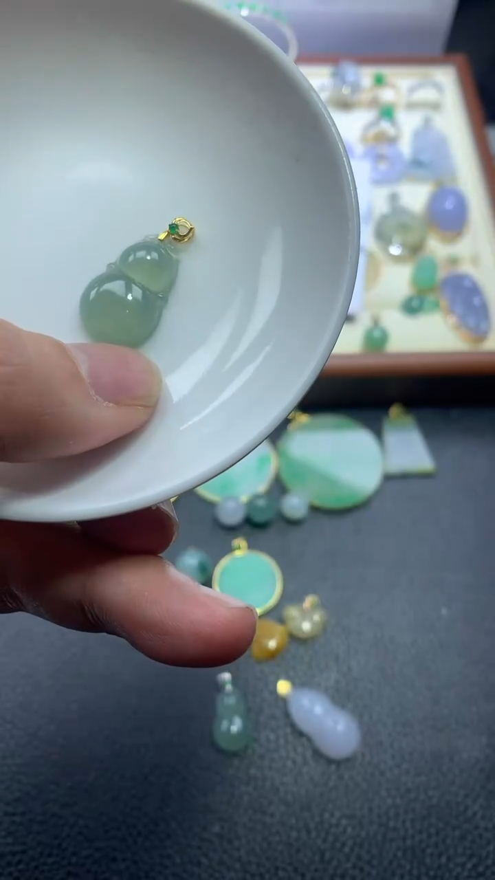 【闪购商品】翡翠颈饰18K金镶嵌039翡翠吊坠