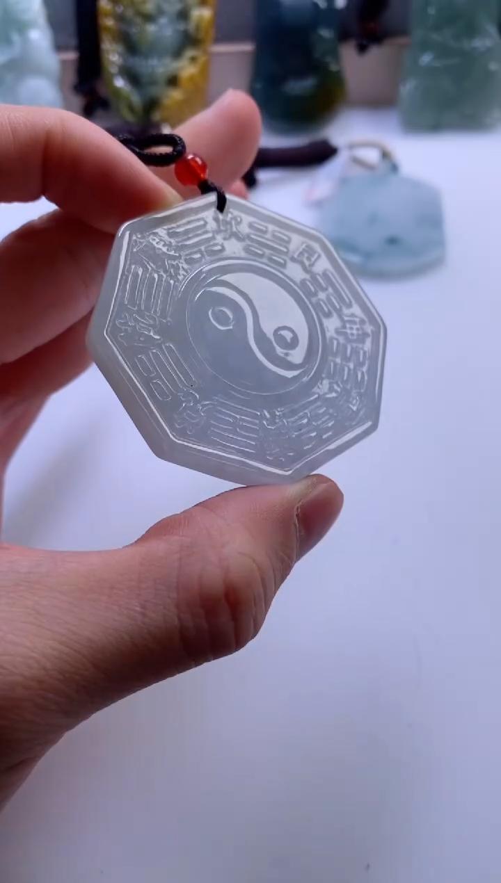 【闪购商品】翡翠挂件未镶嵌         