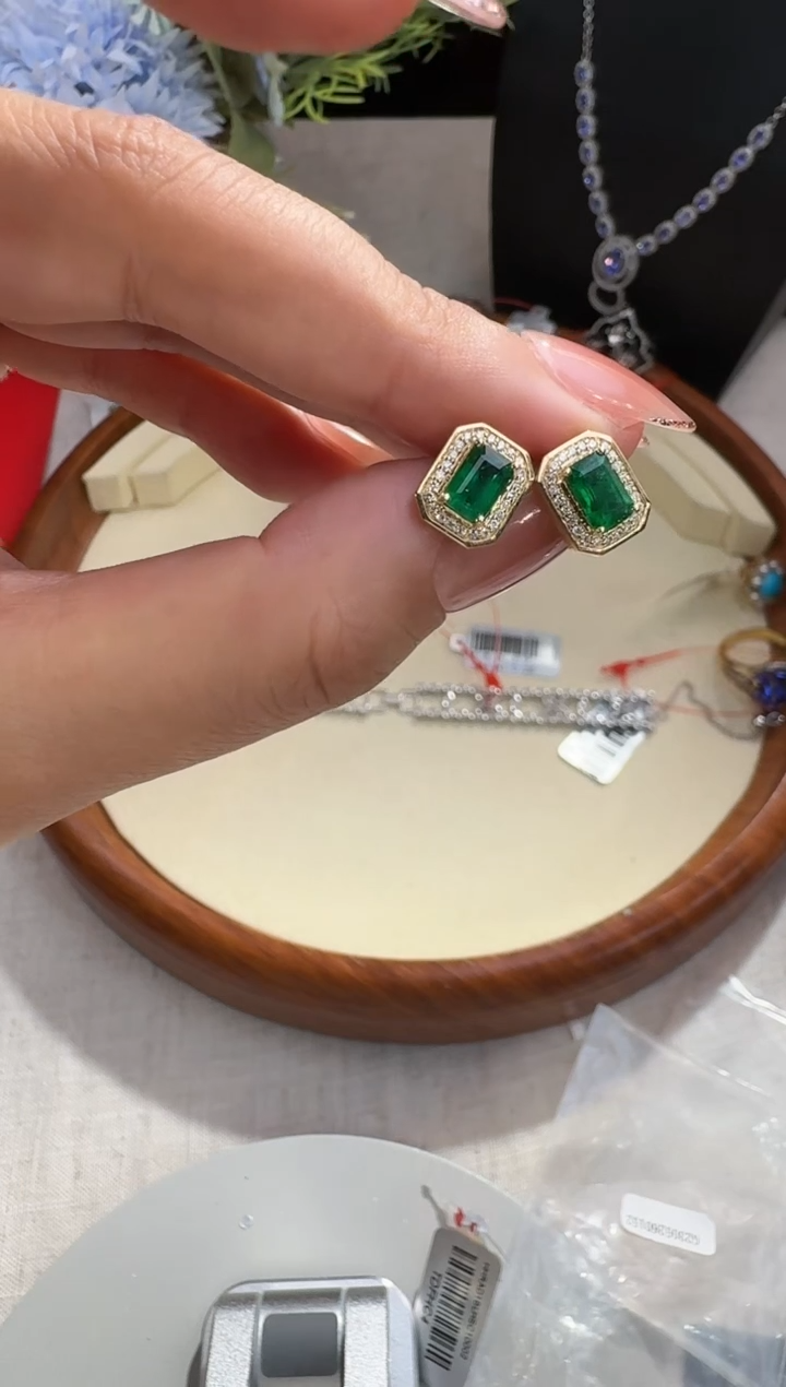 【闪购商品】祖母绿耳饰18K金镶嵌耳饰