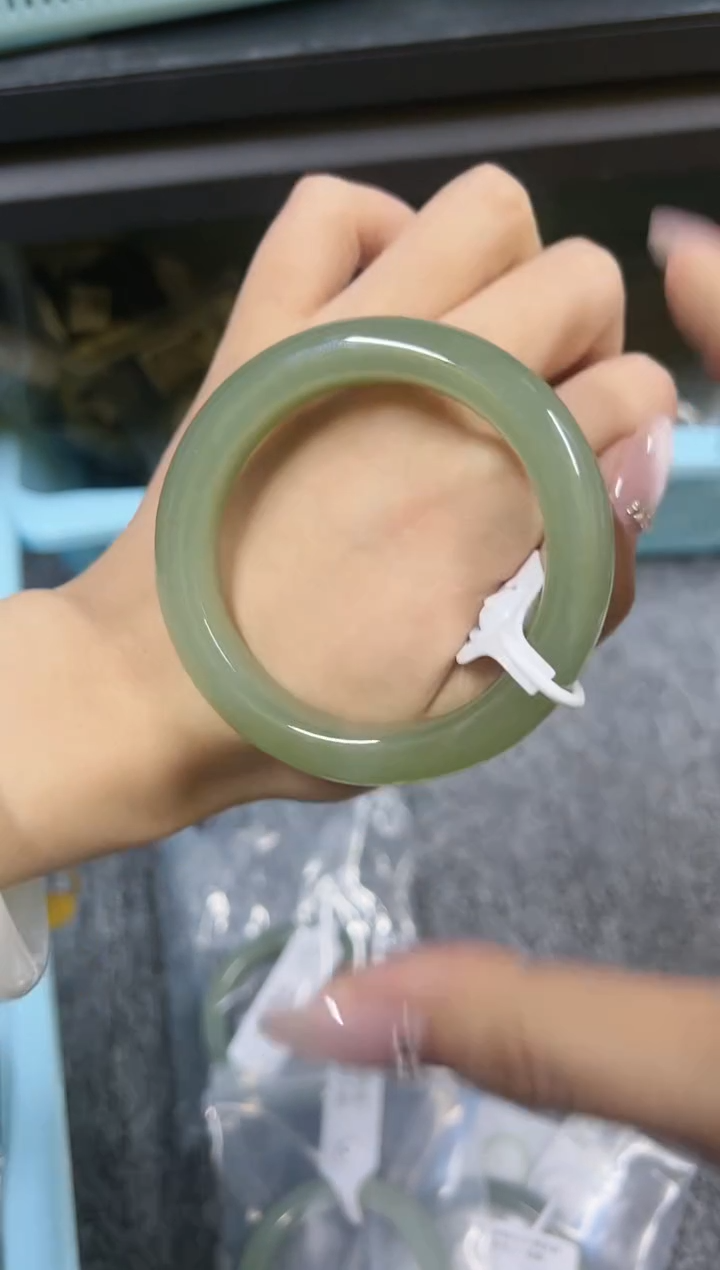 【闪购商品】和田玉手镯未镶嵌zy4311圈口55