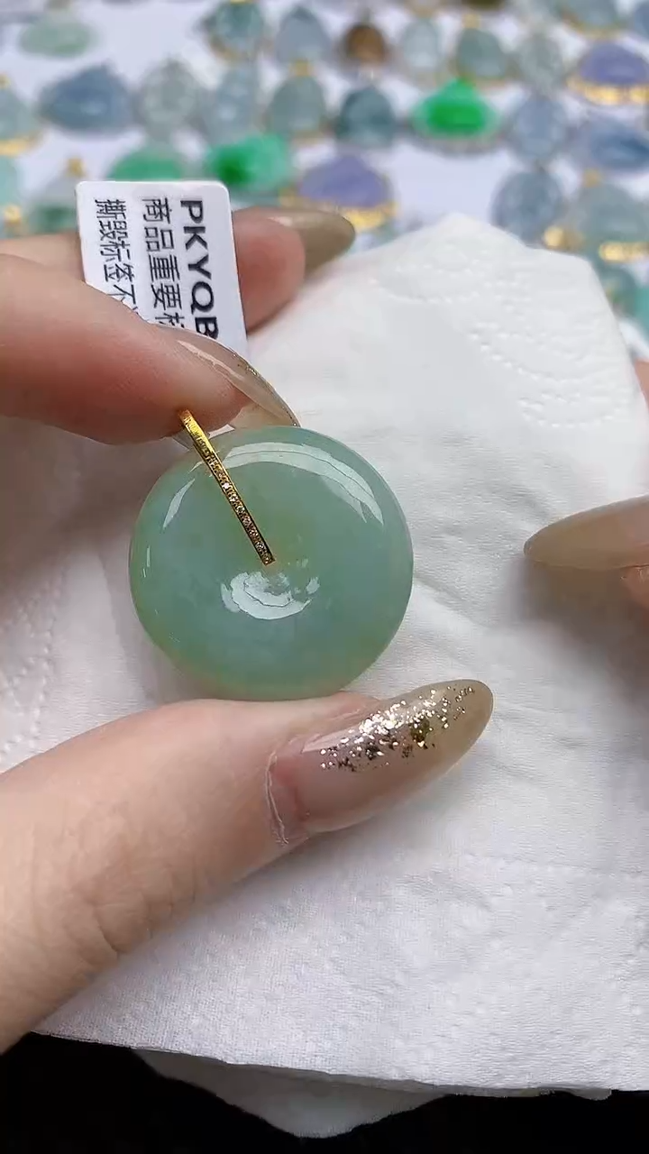 【闪购商品】翡翠颈饰18K金镶嵌天然A货翡翠 