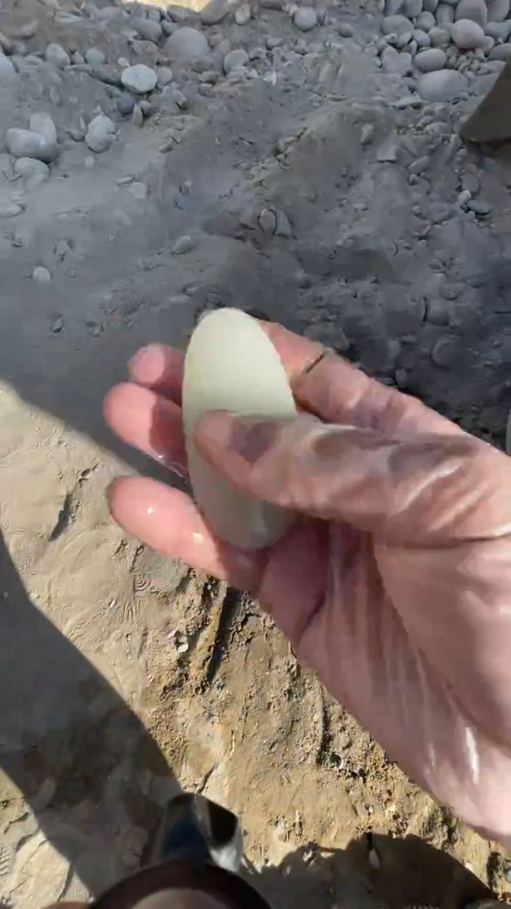 颈饰未镶嵌和田玉（糖玉）001