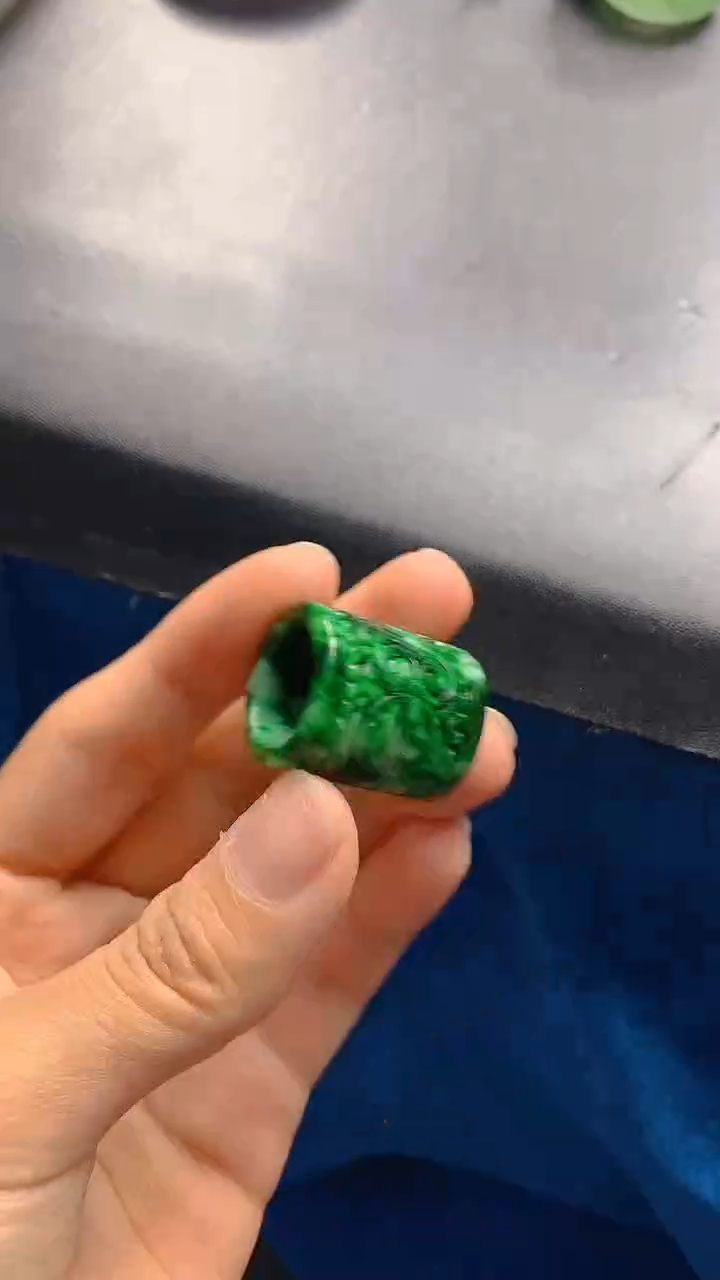 颈饰未镶嵌翡翠天然缅甸a货翡翠