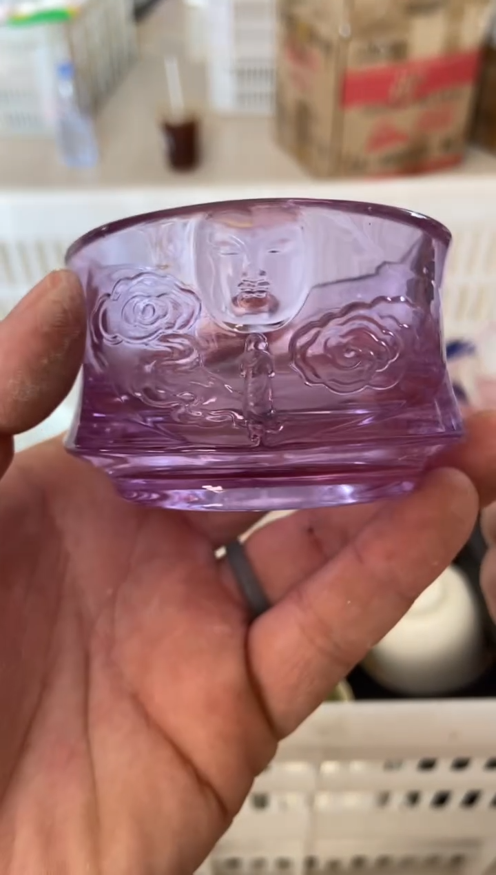 杯无运费险有瑕疵的摄影的产品有使用过的痕迹有点脏介意勿拍