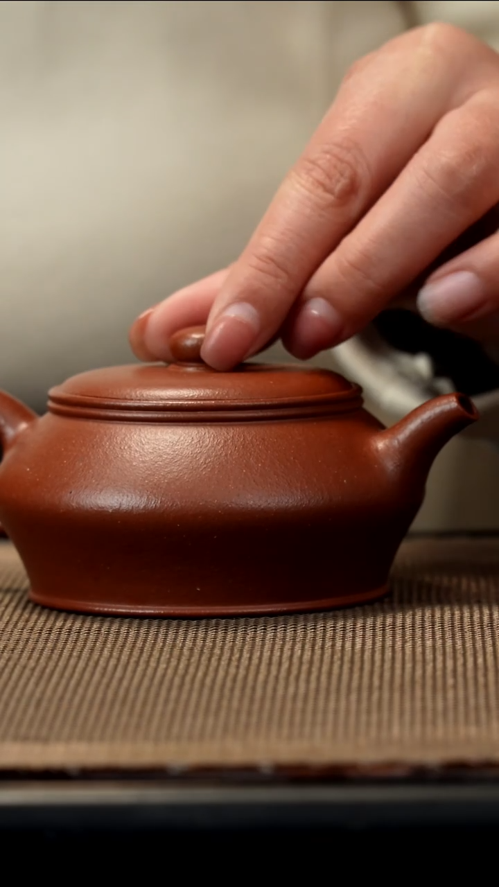 紫砂茶盏红降坡慢苏180CC微瑕