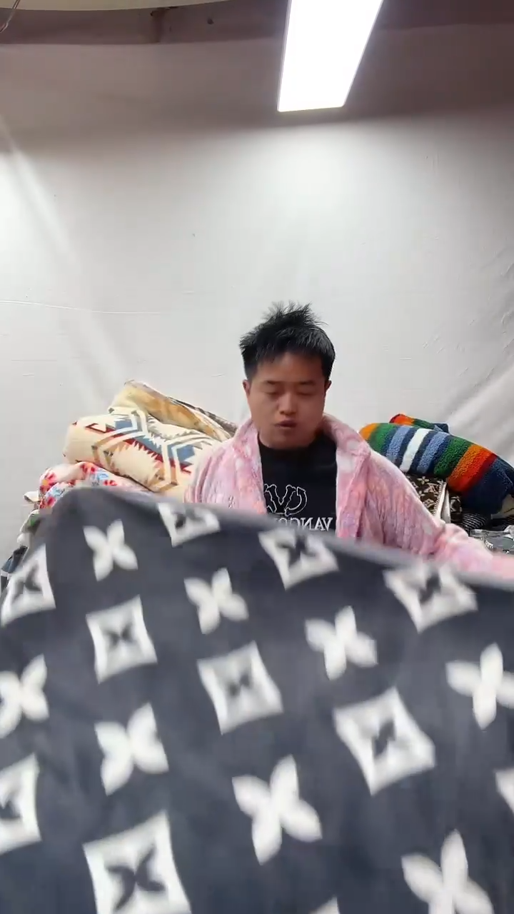 聚酯纤维1.8*2.0包边老花瑕疵