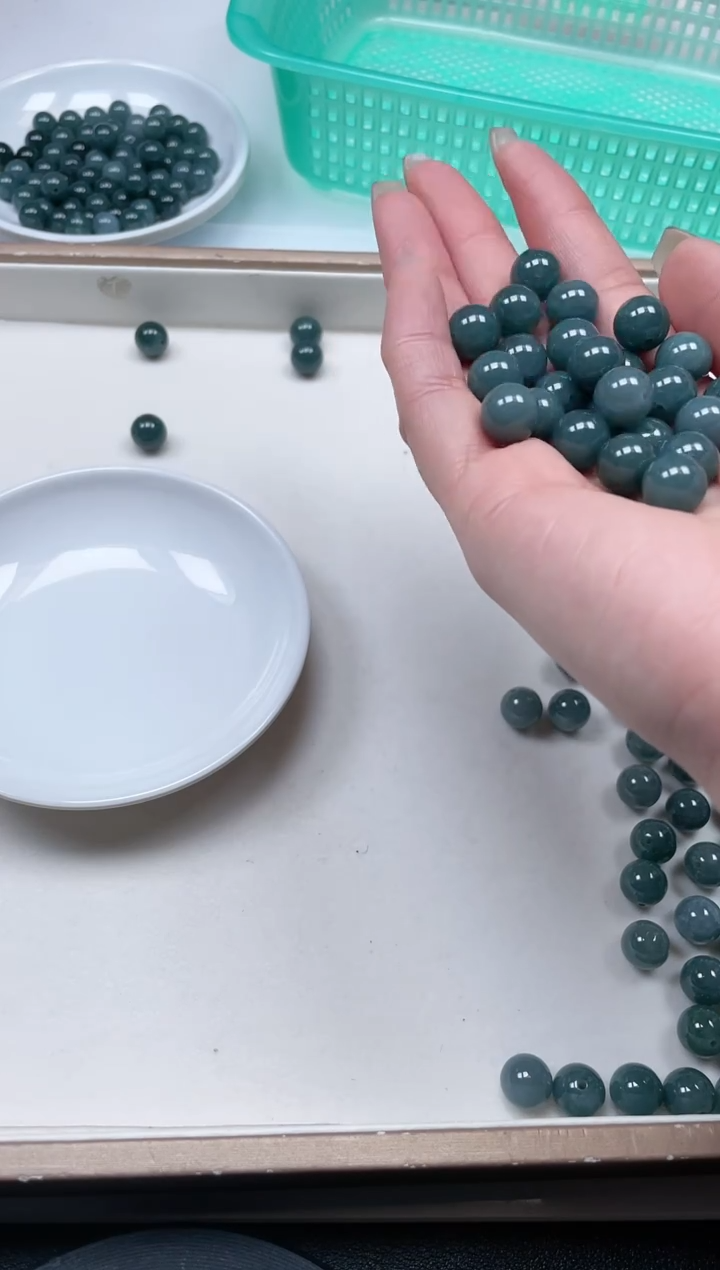 散珠翡翠雨****）预存10