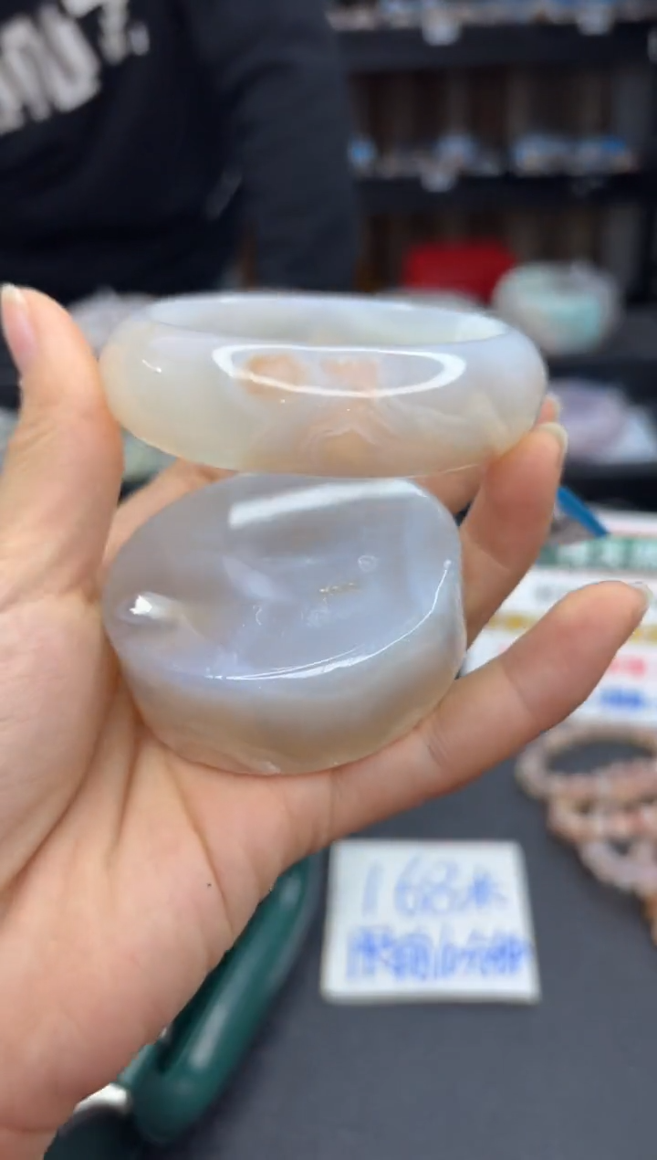 【闪购商品】石英质玉手镯未镶嵌882（59圈赠送镯心）