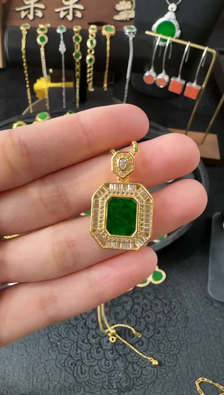 【闪购商品】翡翠吊坠(不含链)银S925镶嵌吊坠