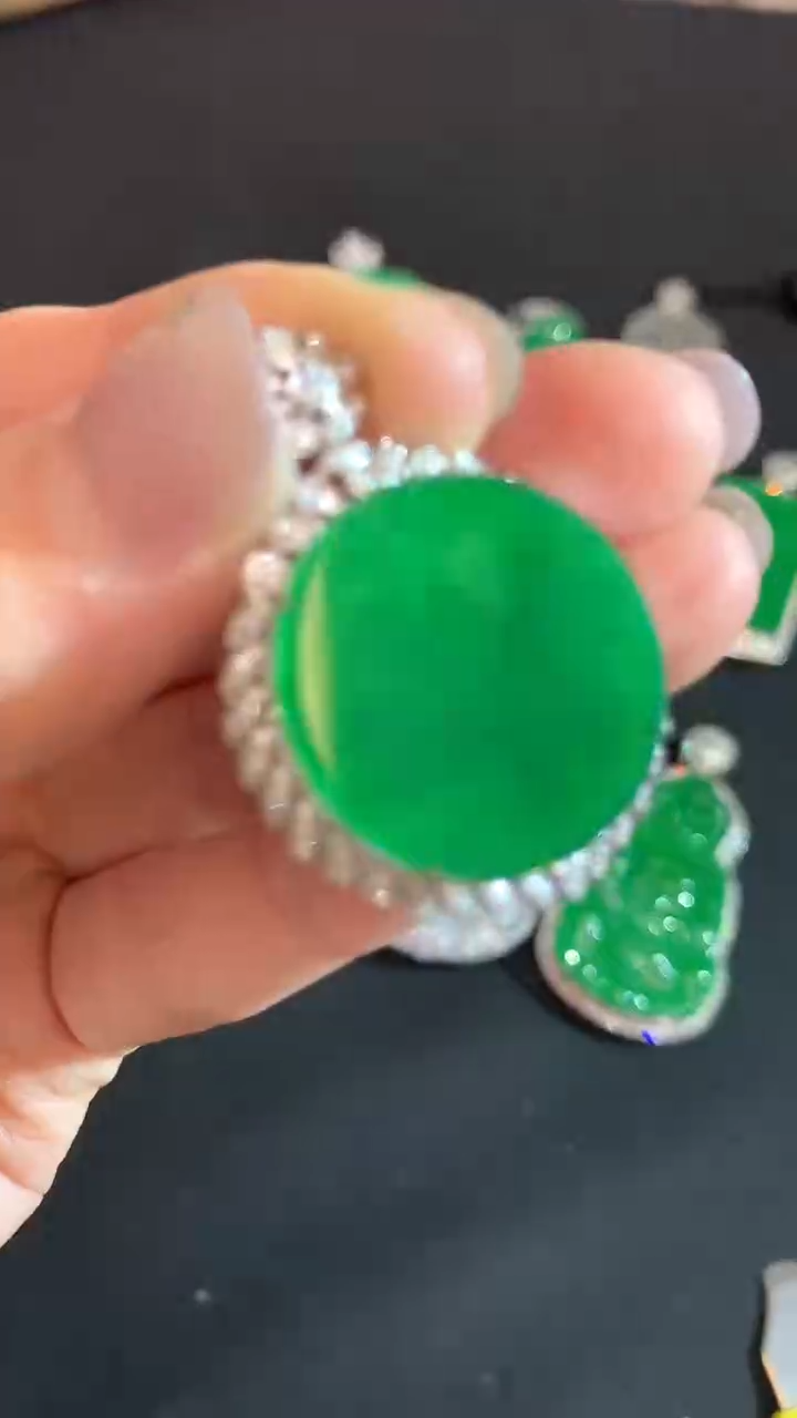 【闪购商品】翡翠18K金镶嵌吊坠(不含链)无事牌不退不换|18000+0