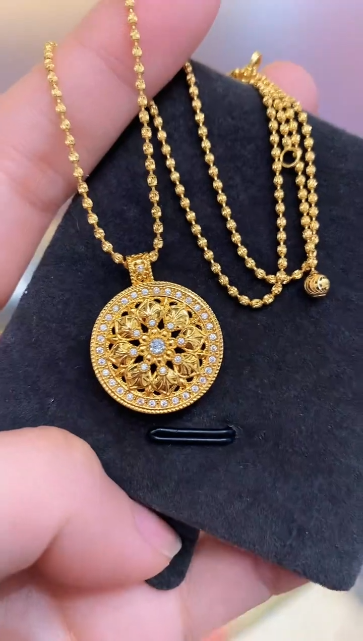 【闪购商品】合成碳硅石（莫桑石）吊坠(不含链)18K金镶嵌罗盘吊坠