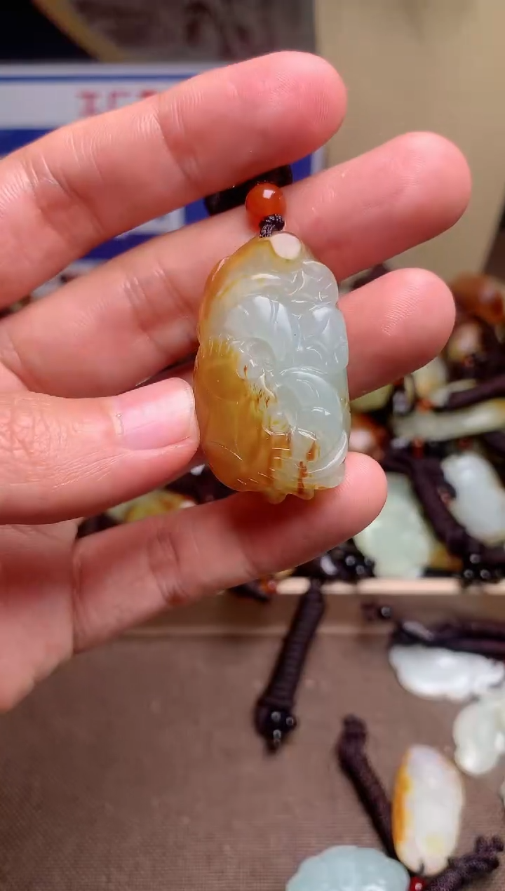 【闪购商品】和田玉颈饰未镶嵌1