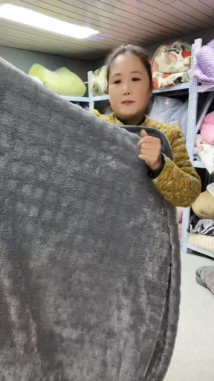 牛奶绒230+230毛毯