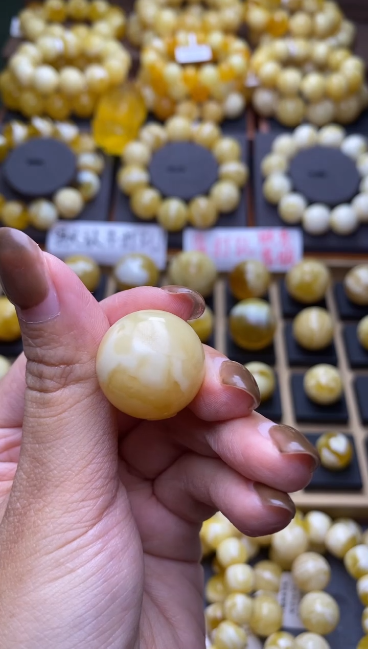 【闪购商品】琥珀裸石未镶嵌大小姐珠宝严选70