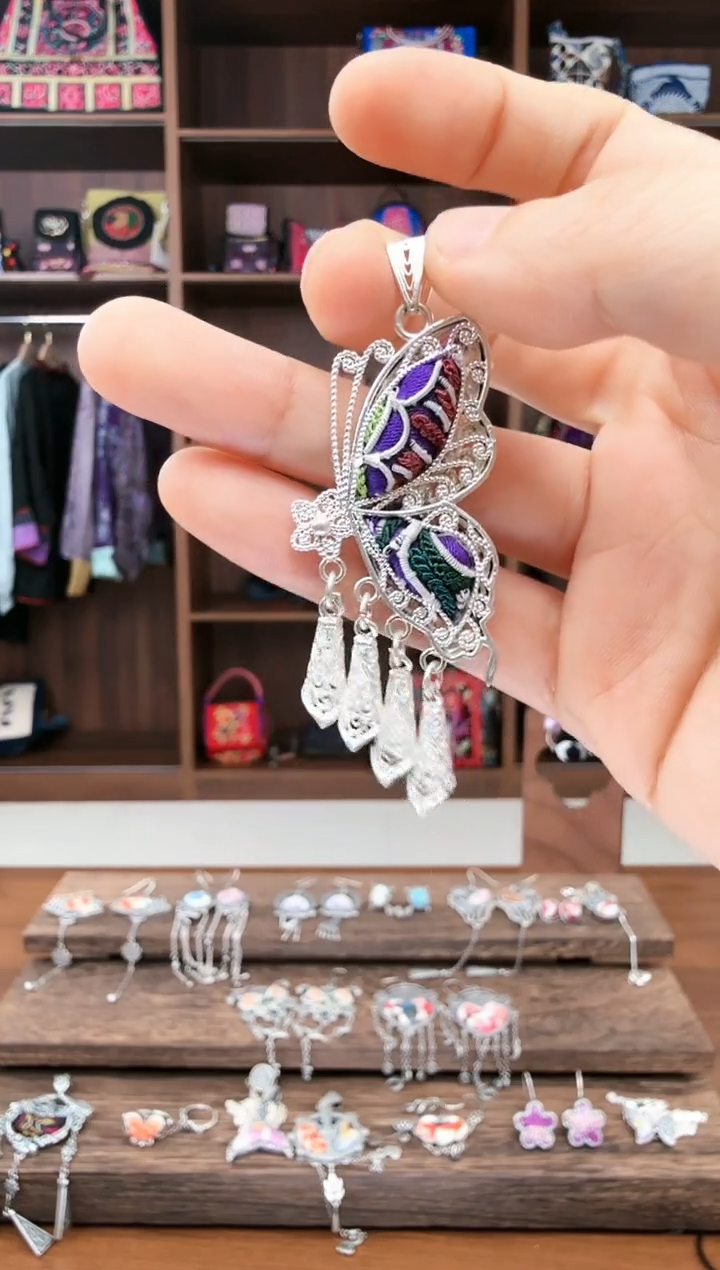 【闪购商品】织绣141蚩梦苗族古绣