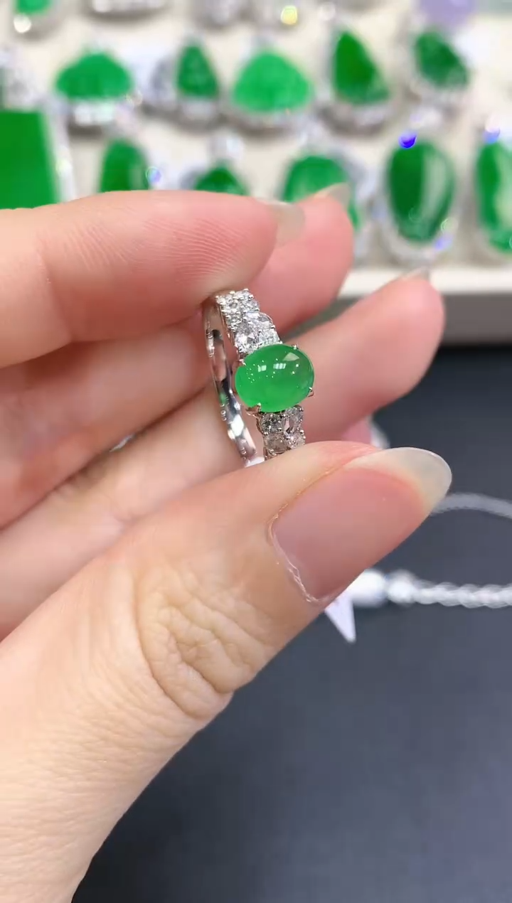 【闪购商品】翡翠戒指18K金镶嵌m38   