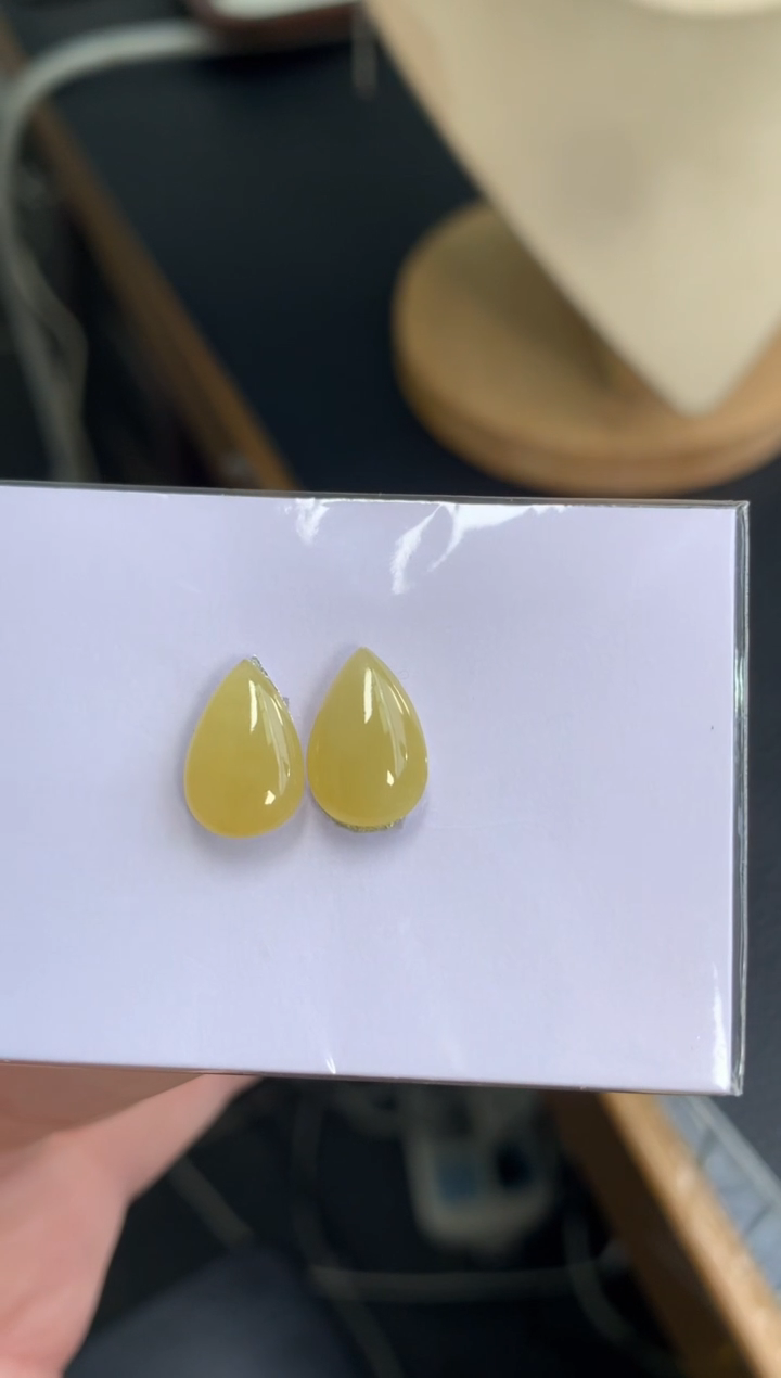 未镶嵌定制翡翠一对水滴