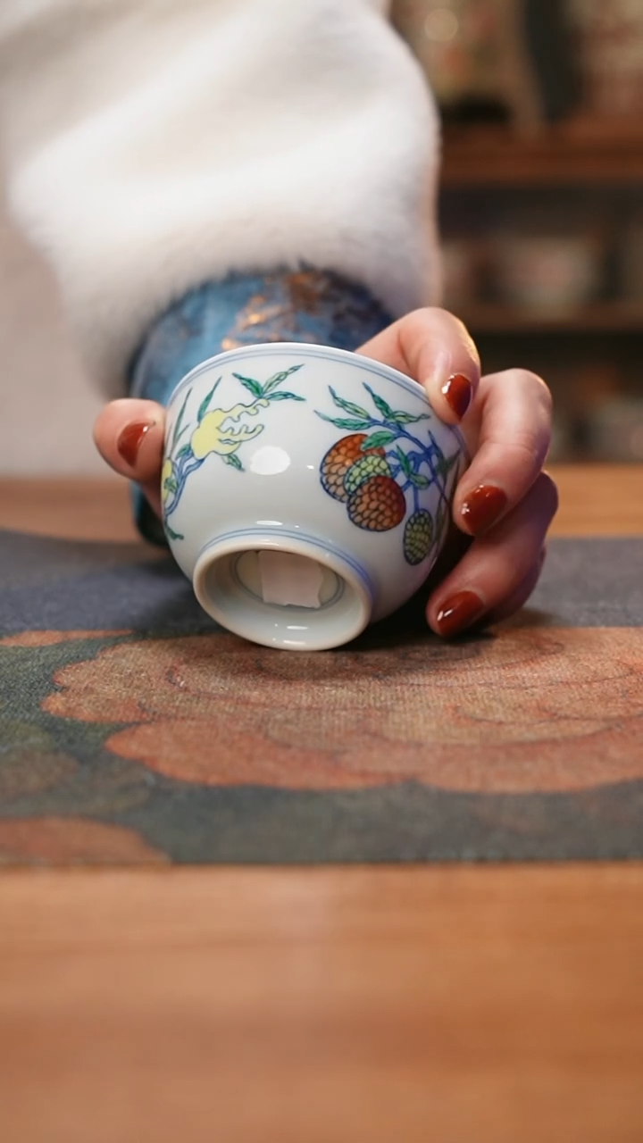 【闪购商品】青花斗彩三多纹杯