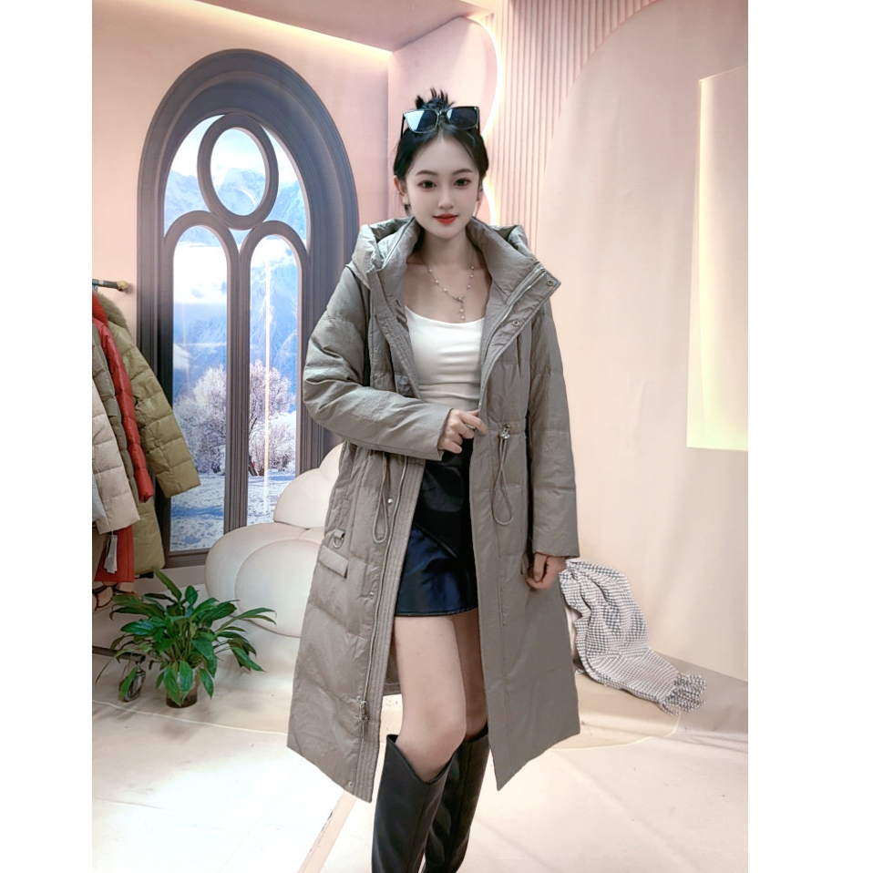 82622厂家直销90零鸭绒长款收腰气质显瘦网红羽绒服连帽冬季女士.