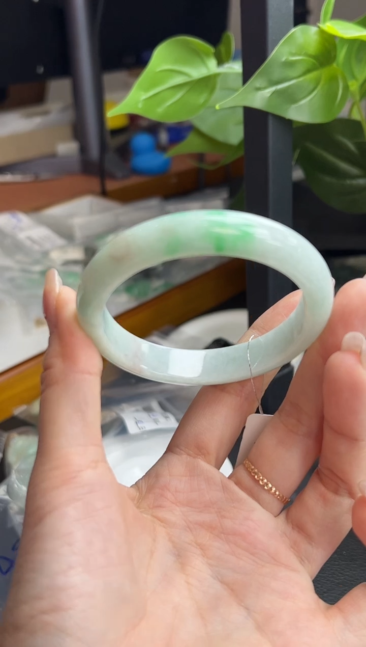 【闪购商品】翡翠手镯未镶嵌手镯