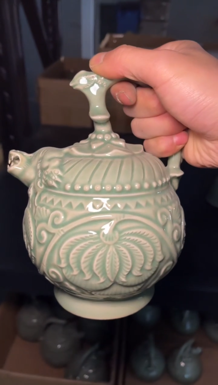 瓷微瑕中号倒流壶1把