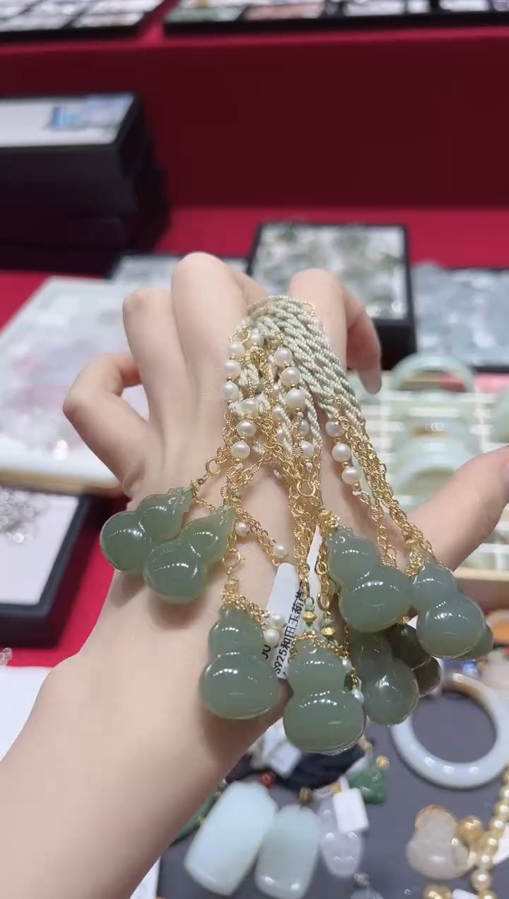 【闪购商品】和田玉颈饰银S925镶嵌v0045葫芦