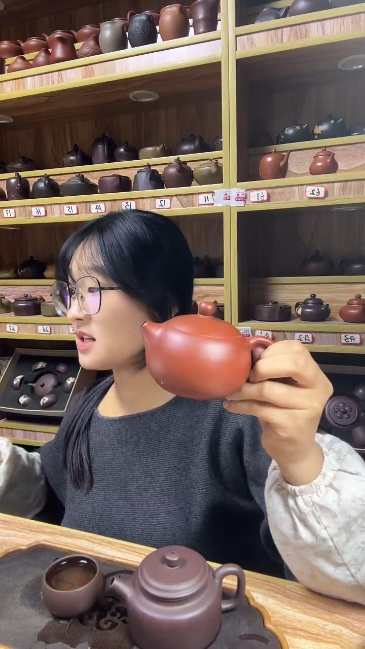 茶壶紫砂大红袍西施250cc左右