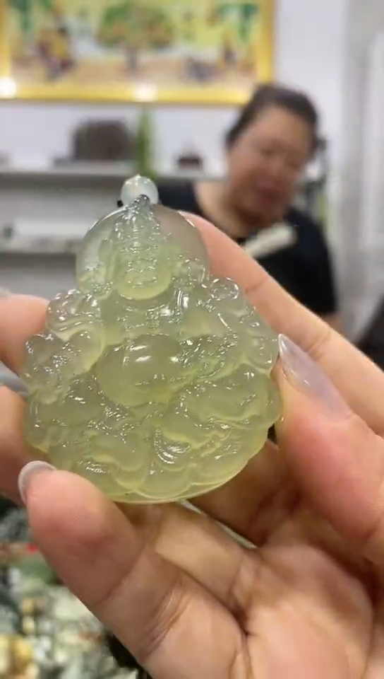岫玉未镶嵌吊坠 