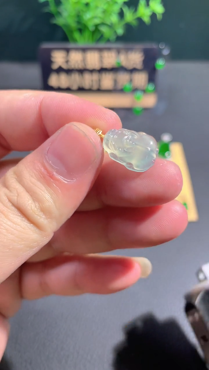 【闪购商品】翡翠颈饰18K金镶嵌翡翠