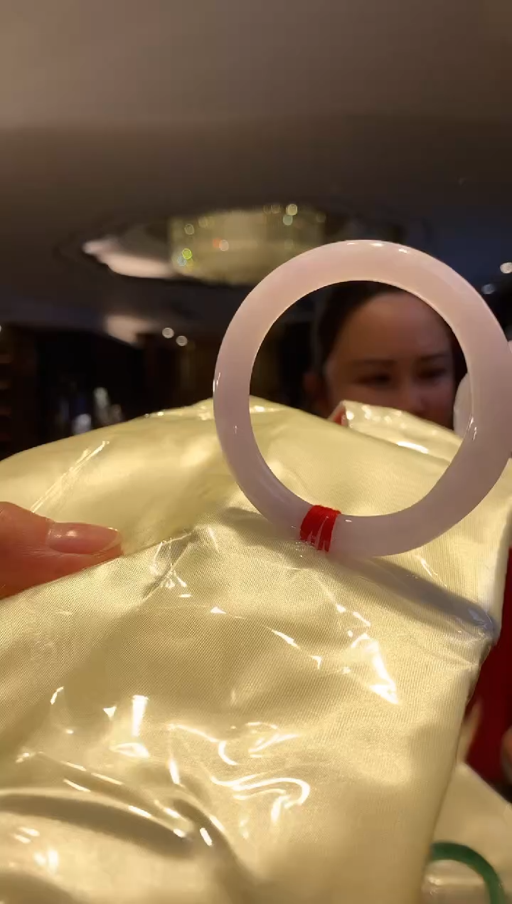 【闪购商品】翡翠手镯未镶嵌手镯