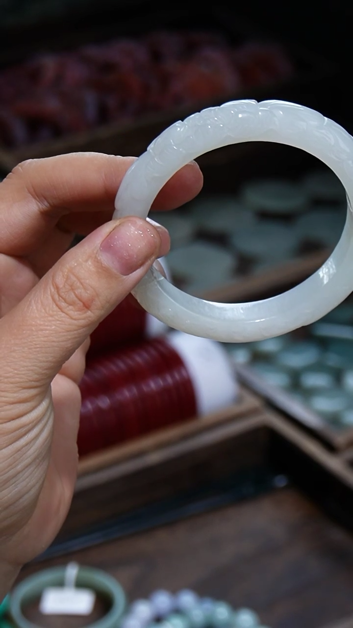 【闪购商品】和田玉镯子未镶嵌0001微线