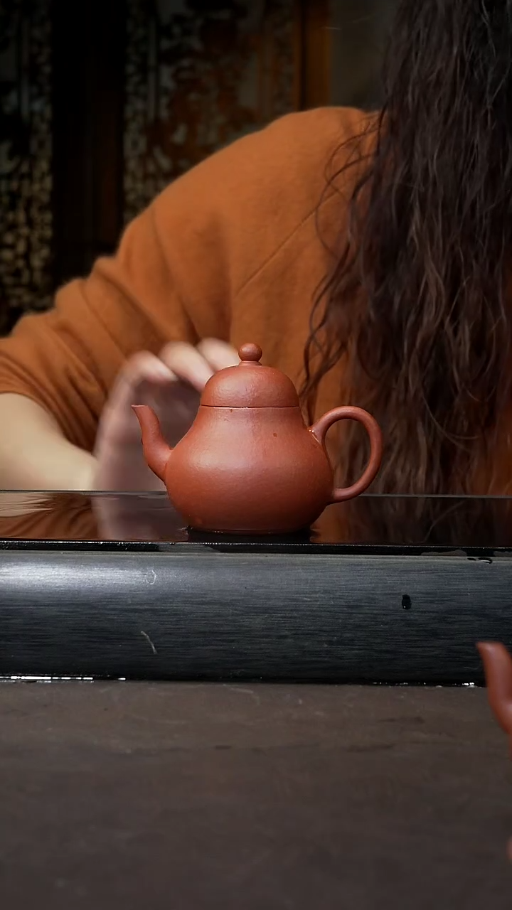 【闪购商品】紫砂茶壶粗砂朱泥 思婷 110cc 069
