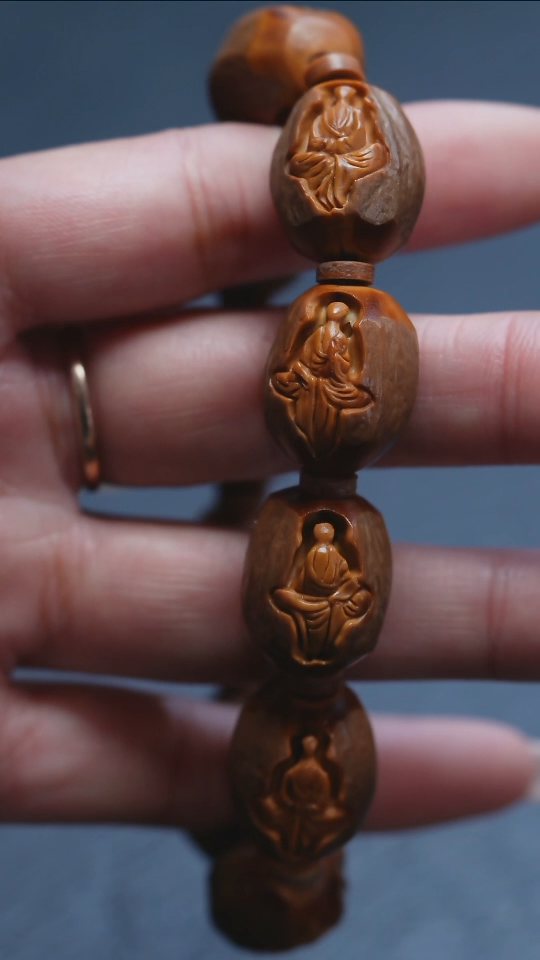 【闪购商品】橄榄核吊坠苏工橄榄核