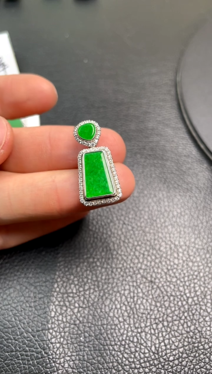 【闪购商品】翡翠吊坠(不含链)银S925镶嵌吊坠