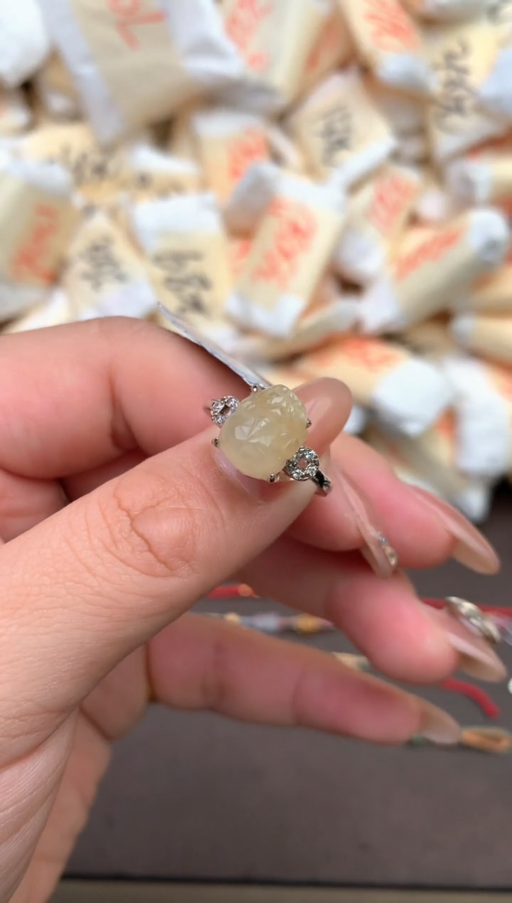 【闪购商品】翡翠银S925镶嵌戒指—